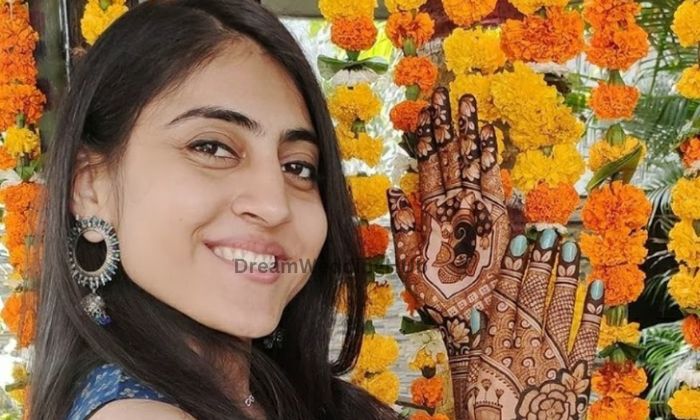 Pintu Mehandi Artist